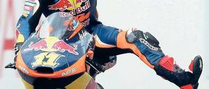 Halber Hampelmann. Sandro Cortese bejubelt den Gewinn des Weltmeistertitels in Kuala Lumpur. Foto: Reuters