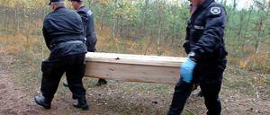 Die in Hoppegarten verschwundenen Leichen wurden in einem Wald in Polen wieder gefunden.