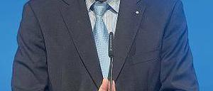 Dabei lief es gerade so gut: CSU-Chef Horst Seehofer ist wenig amüsiert über den Vorfall vom Sonntag. Foto: dapd