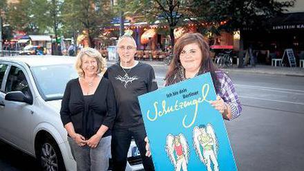 Schutzengel. Angelika Goldlust, Detlef Barteit und Nicole Bugenhagen. 