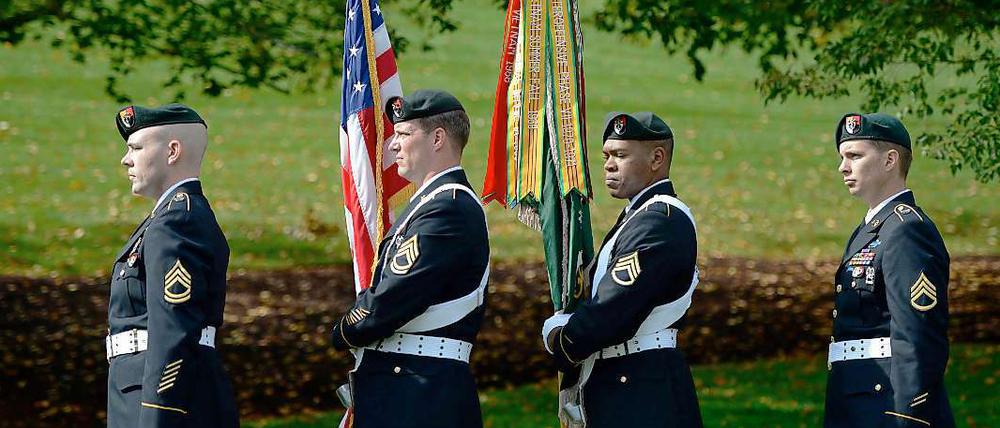 Eine Zeremonie auf dem Arlington Cemetery. 