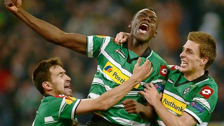 Wuchtiger Jubel. Peniel Mlapa erzielte das 2:0 für Mönchengladbach.
