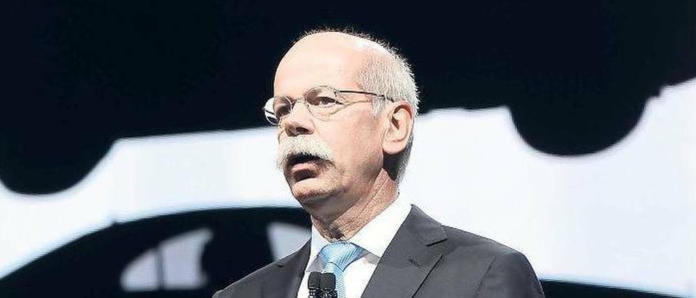 Alles, außer kleine Geländewagen. Daimler-Chef Dieter Zetsche führt seit 2006 den Pkw- und Lkw-Konzern. Finanzchef Bodo Uebber sieht noch Lücken. „Zum Teil fehlen uns die Produkte: Zum Beispiel den BMW X1 haben wir nicht im Portfolio“, sagte er. 