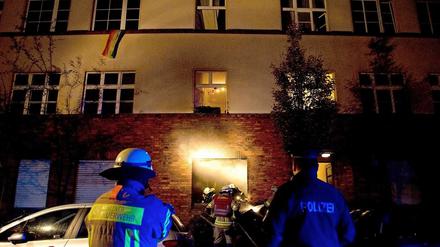 Bei der Arbeit. Auch Berliner Feuerwehrleute fühlen sich im Vergleich zu anderen Beamten zu schlecht bezahlt.