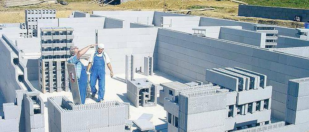 Es sind vor allem neue Objekte, die für den Preisschub in Deutschland verantwortlich sind. Neu gebaute Einfamilienhäuser mit hoher energetischer Qualität werden für durchschnittlich 300 000 Euro verkauft.