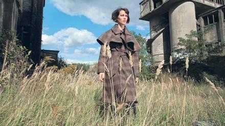 2012: Was man tragen könnte, um sich obenrum wie untenrum warm zu halten, zeigt die Collection 3 der Berliner Modeschöpferin Isabel Vollrath.