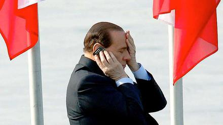 Schlechte Nachrichten für Silvio Berlusconi. Er wurde wegen Steuerhinterziehung verurteilt.