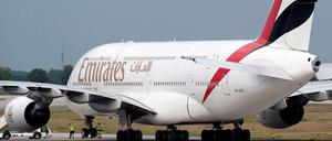 Seit 2011 wird in Deutschland auf jedes Flugticket eine Luftverkehrsteuer erhoben. 2012 wurden die Sätze gesenkt, 2013 sollen sie nicht erhöht werden, wünscht sich die Unionsfraktion. 