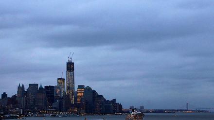 Dunkle Wolken über New York: Die US-Metropole wappnet sich für den Hurrikan "Sandy".