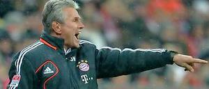 Bayern-Trainer Jupp Heynckes konnte die Niederlage gegen seinen Ex-Klub Leverkusen von der Seitenlinie aus nicht verhindern.