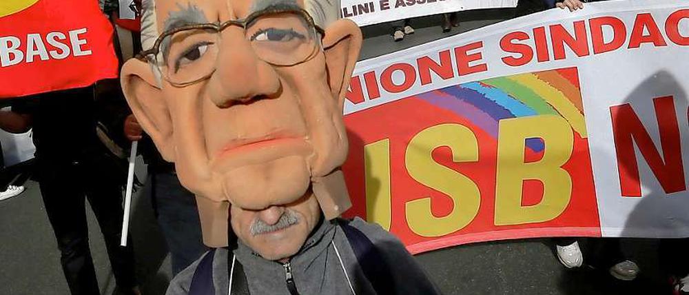 Gegen die Sparpolitik von Italiens Premier Mario Monti gingen zehntausende Italiener auf die Straße.