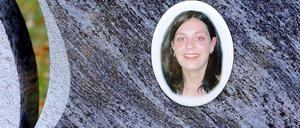 Der Grabstein der in Heilbronn ermordeten Polizistin - ihre Angehörigen erhielten 25.000 Euro.