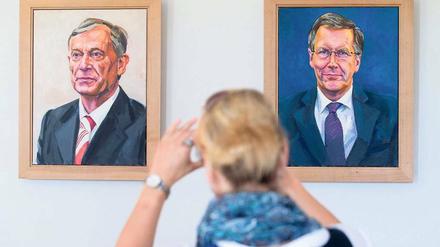 Schön bunt. Die Bilderserie des Berliner Künstler Volker Henze wurde nun umgehängt. 