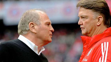 Keine Freunde fürs Leben. Louis van Gaal (r.) findet, dass Uli Hoeneß beim FC Bayern zu großen Einfluss hat.