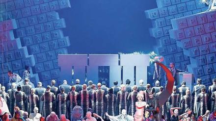 Hier haben Ausstattung und Musik riesige Ausmaße. Szene aus Jörg Widmanns „Babylon“-Oper. Foto: drama-berlin.de