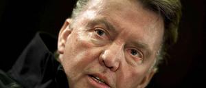 Bayerns Ex-Trainer Louis van Gaal teilte erst aus und steckt nun ein.