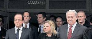 Am Tatort. Hollande (l.) und Netanjahu nach der Gedenkfeier in Toulouse.Foto: dpa