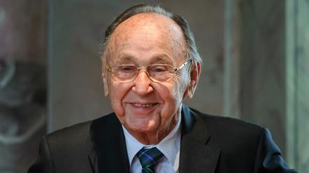 Der frühere Außenminister Hans-Dietrich Genscher wird für sein Lebenswerk geehrt. 
