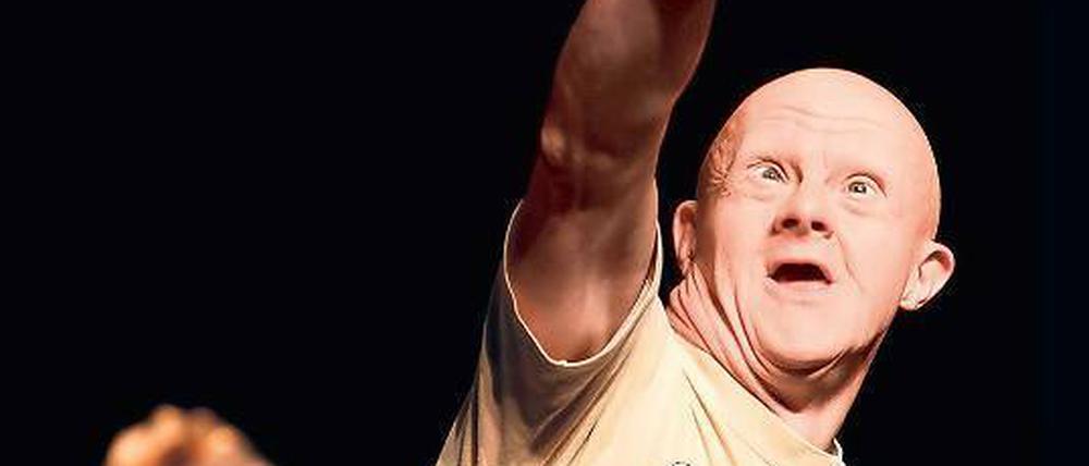 Da geht’s zu den Sternen. Peter Keller spielt „Disabled Theatre“. 