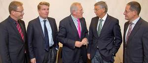 Die CDU-Politiker Thomas Dörflinger (l-r), Thomas Bareiß, Christean Wagner, Wolfgang Bosbach und Steffen Flath: Sie haben den neuen bürgerlich-konservativen Berliner Kreis gegründet.
