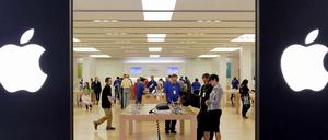 Apple macht mit seinen Produkten jährlich Gewinne in Milliardenhöhe. Doch Steuern zahlt der IT-Riese im Ausland kaum.