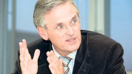 In der Livesendung zur US-Wahl will ZDF-Chefredakteur Peter Frey Fernsehen, Online und Twitter miteinander verbinden. Der Tagesspiegel ist Kooperationspartner des ZDF zur Wahl. Bettina Schausten, Leiterin des ZDF-Hauptstadtstudios, wird Tagesspiegel-Chefredakteur Stephan-Andreas Casdorff um 1 Uhr 30 interviewen. Foto: ZDF