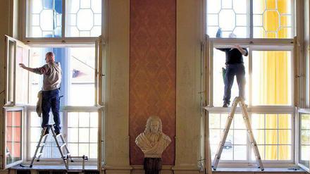 Hoch hinaus geht es nur bei Arbeit. Ansonsten sind die Karrierechancen für geringfügig Beschäftigte schlecht. 