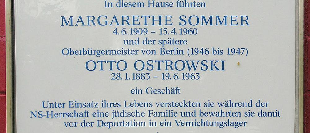 Die Gedenktafel für Margarethe Sommer hängt an der Westfälischen Straße 64 (Halensee). Das Bild darf unter der GNU-Lizenz für freie Dokumentation verwendet werden.