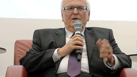 Theo Zwanziger bei der Vorstellung seines Buchs im Tagesspiegel-Verlagsgebäude.