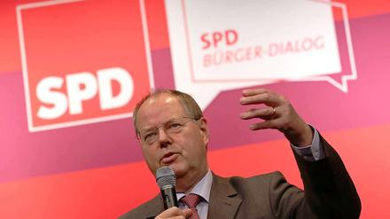 Die Debatte um Peer Steinbrücks Nebentätigkeit geht weiter.