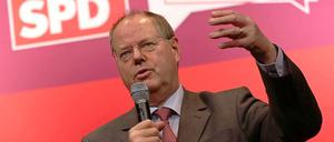 Die Debatte um Peer Steinbrücks Nebentätigkeit geht weiter.