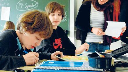Ermutigt. Lehrer, die ihren Schülern viel zutrauen, erzielen bessere Ergebnisse.