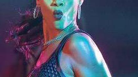 Hauptsache Hanf. Rihanna kam spät ins E-Werk, aber sie kam.