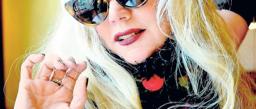 Phoebe Legere trägt den Zauber der queeren New Yorker Subkultur der 1980er ins Jetzt. 