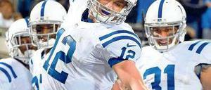 Touch Down. Der neue Quarterback der Indianapolis Colts, Andrew Luck (Nummer 12), gilt in der Szene als Jahrhunderttalent.Foto: dapd