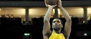 Und noch ein Wurf. Bereits 2009/2010 spielte Forward Derrick Byars für die Albatrosse.
