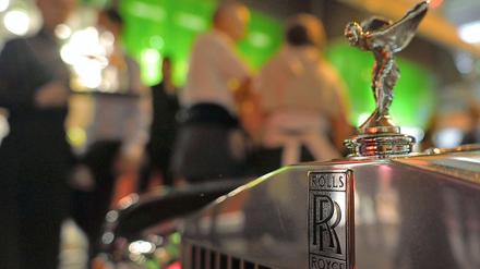 Kühlerfigur mit bewegter Geschichte. Inzwischen gehört die britische Nobelmarke zum bayerischen BMW-Konzern.