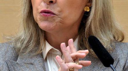 Bayerns Justizministerin Beate Merk (CSU) ist wegen der Mollath-Affäre unter Druck geraten.