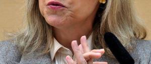 Bayerns Justizministerin Beate Merk (CSU) ist wegen der Mollath-Affäre unter Druck geraten.