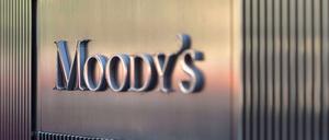 Ratingagenturen haben Macht, weil sie als unabhängig gelten. Doch wenn ihre Entscheidungen nicht nachvollziehbar sind, glaubt auch ihnen niemand mehr. 