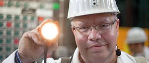 Schneller Besuch. Bundesumweltminister Peter Altmaier war kaum im Amt, da fuhr er auch schon in die Asse ein - diese marode Altlast eines atombegeisterten Zeitalters. 