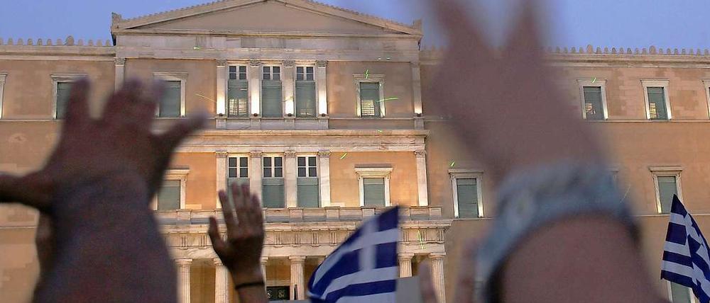 Seit Monaten demonstrieren Tausende Griechen gegen die Sparmaßnahmen.