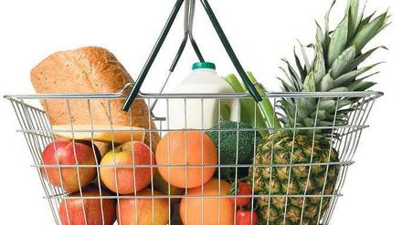 Buntes Angebot bei foodsharing.de: Zehn Quitten, eine Sahne, ein halber Kasten Bier oder vier Gläschen Babynahrung. Eine Landkarte führt zu dem gesuchten Nahrungsmittel. Foto: picture alliance / Cultura RF