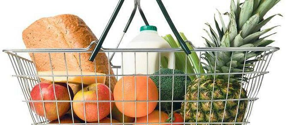 Buntes Angebot bei foodsharing.de: Zehn Quitten, eine Sahne, ein halber Kasten Bier oder vier Gläschen Babynahrung. Eine Landkarte führt zu dem gesuchten Nahrungsmittel. Foto: picture alliance / Cultura RF