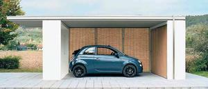 Offene Lösung. Der Carport schützt das Auto gut vor jeder Witterung. Als Stauraum für Fahrräder oder Gartengeräte taugt er kaum.