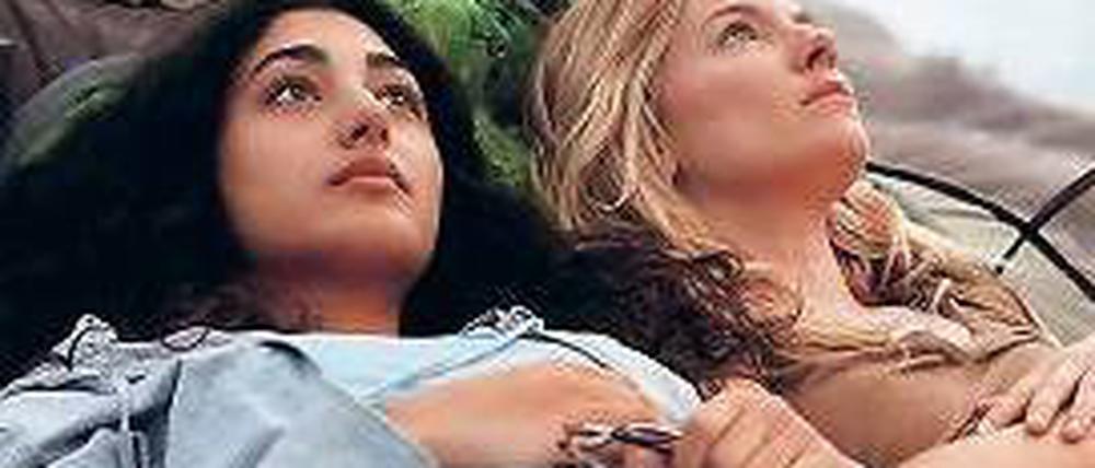Unterwegs. Mona (Golshifteh Farahani, l.) und Marilyn (Sienna Miller). Foto: Arte