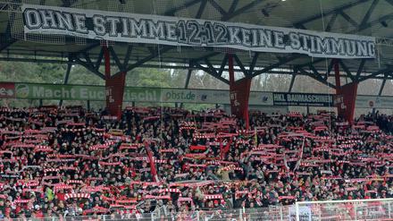 Mal sehen, was sich die Fans als Nächstes einfallen lassen, um zu protestieren.