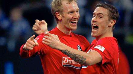 Das Abendspiel gewann der SC Freiburg mit 3:1 gegen Schalke 04. Damit beenden die Breisgauer die Hinrunde als Tabellenfünfter.