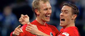 Das Abendspiel gewann der SC Freiburg mit 3:1 gegen Schalke 04. Damit beenden die Breisgauer die Hinrunde als Tabellenfünfter.