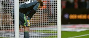 Letztlich musste Adler den Ball drei Mal aus dem Netz holen, Bayer Leverkusen gewann verdient mit 3:0.